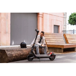 Segway Ninebot KickScooter P100SE elektromos roller