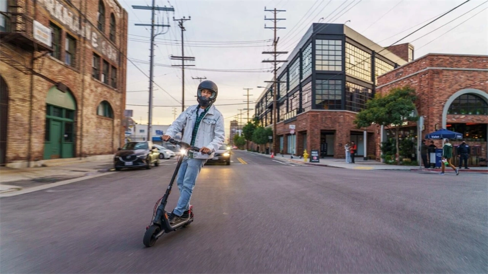 Segway Ninebot KickScooter P100SE elektromos roller