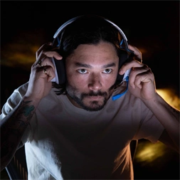 Skullcandy SLYR PRO vezeték nélküli PlayStation gamer headset