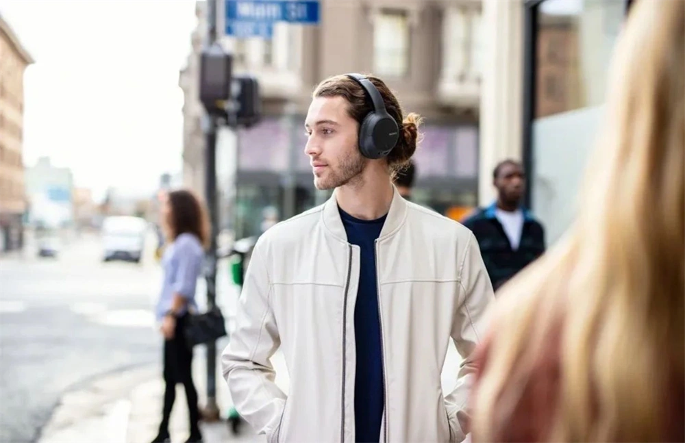 Sony WHCH710NB Bluetooth aktív zajszűrős fekete fejhallgató