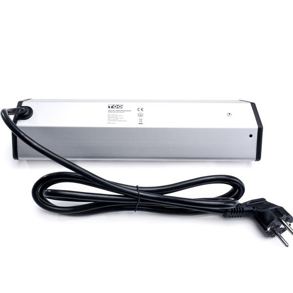 TOO VPS-317-4S IP20, 4x 2P+F, 2x USB-A, ezüst asztalra rögzíthető elosztó (Újszerű)