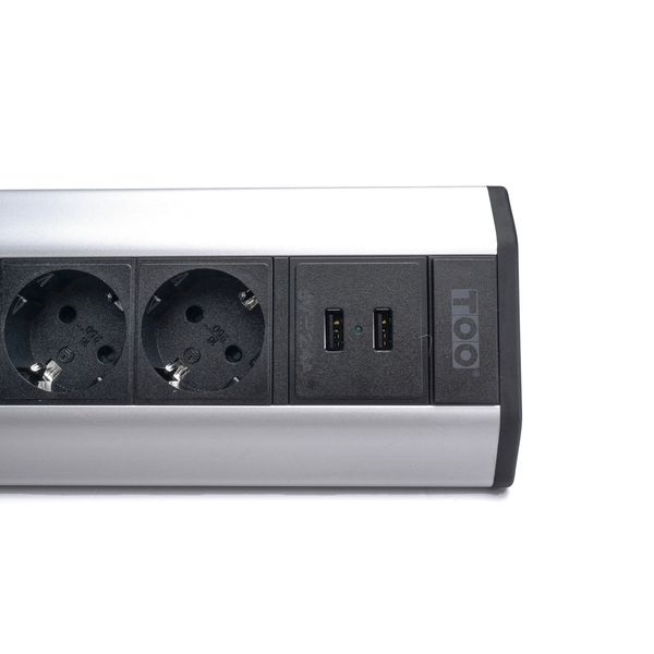 TOO VPS-317-4S IP20, 4x 2P+F, 2x USB-A, ezüst asztalra rögzíthető elosztó (Újszerű)