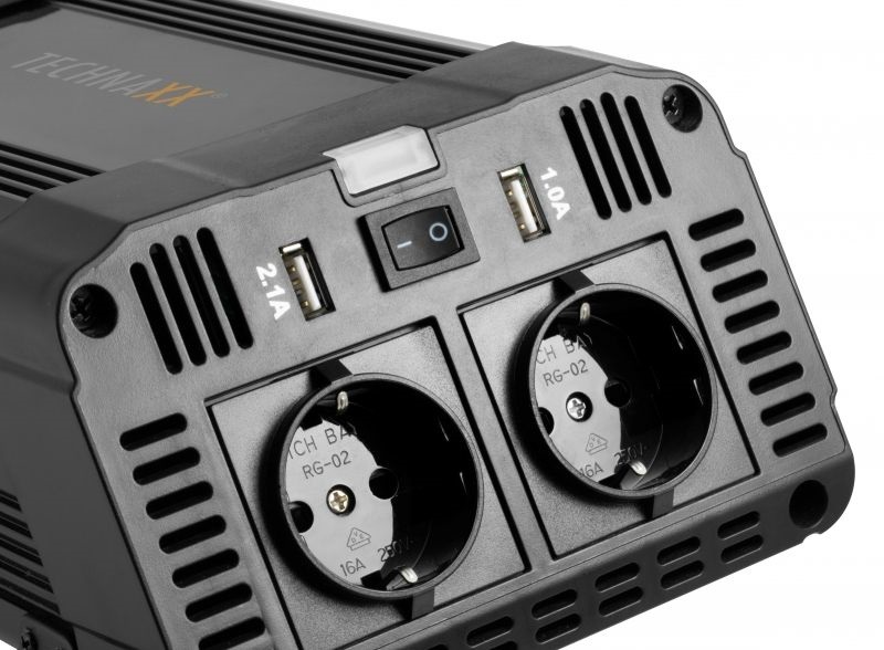 Technaxx TE16 1200W 2xUSB 2x230V autós inverter