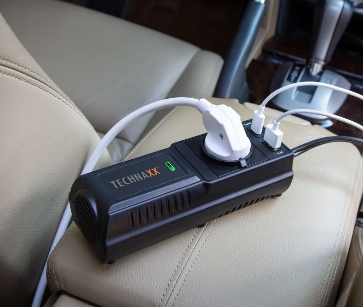 Technaxx TE21 200W 1xUSB-C 1xUSB 1x230V autós inverter