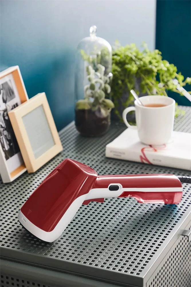 Tefal DT6132E0 Access Steam First piros-fehér kézi ruhagőzölő