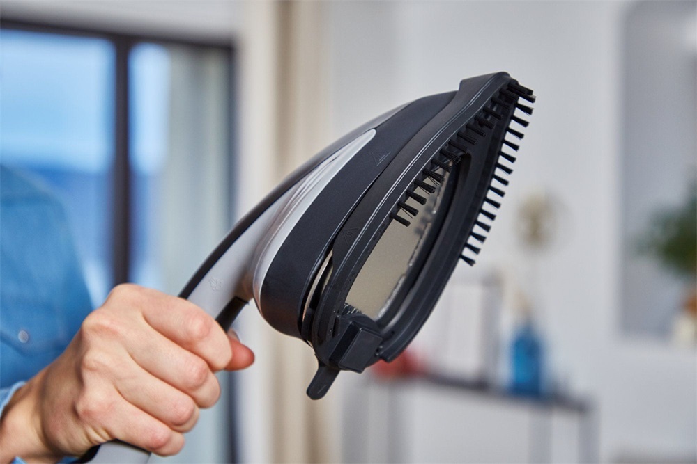Tefal IXEO+ QT1510E0 fekete álló ruhagőzölő