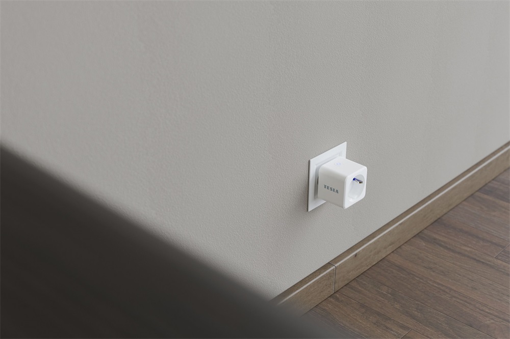 Tesla SP300 okos konnektor