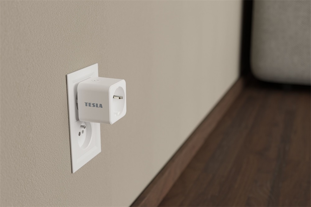 Tesla SP300 okos konnektor