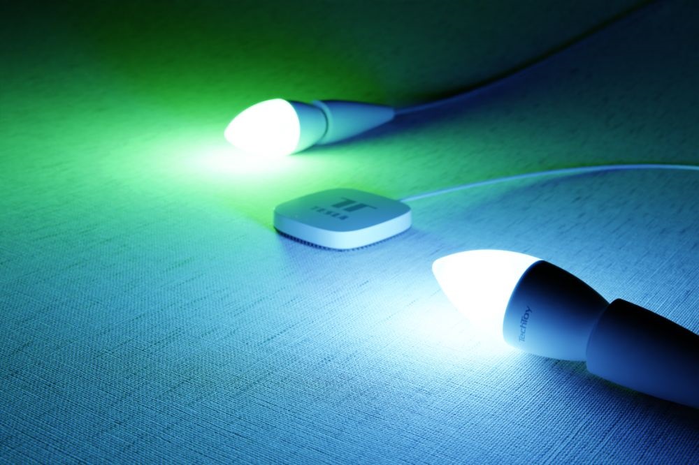 Tesla TSL-LIG-E14ZB TechToy 6W RGB E14 okos izzó