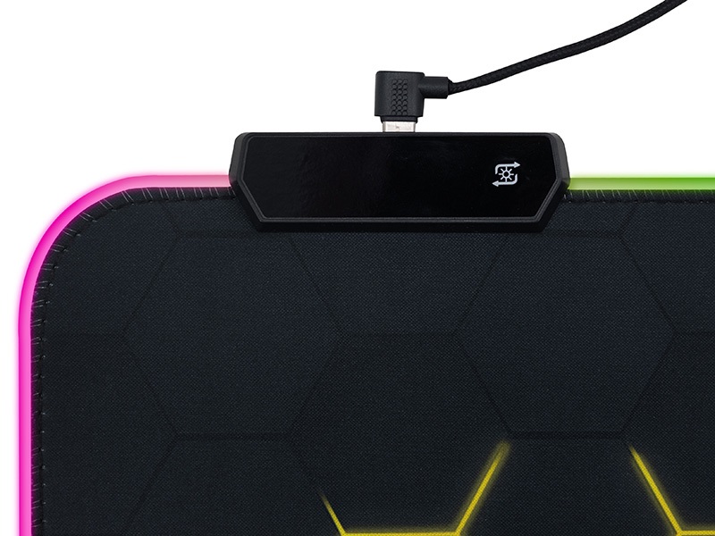 Tracer TRAPAD47546 HEXY1 GameZone 800x300mm RGB világítás texturált szövet fekete billentyűzet és egérpad