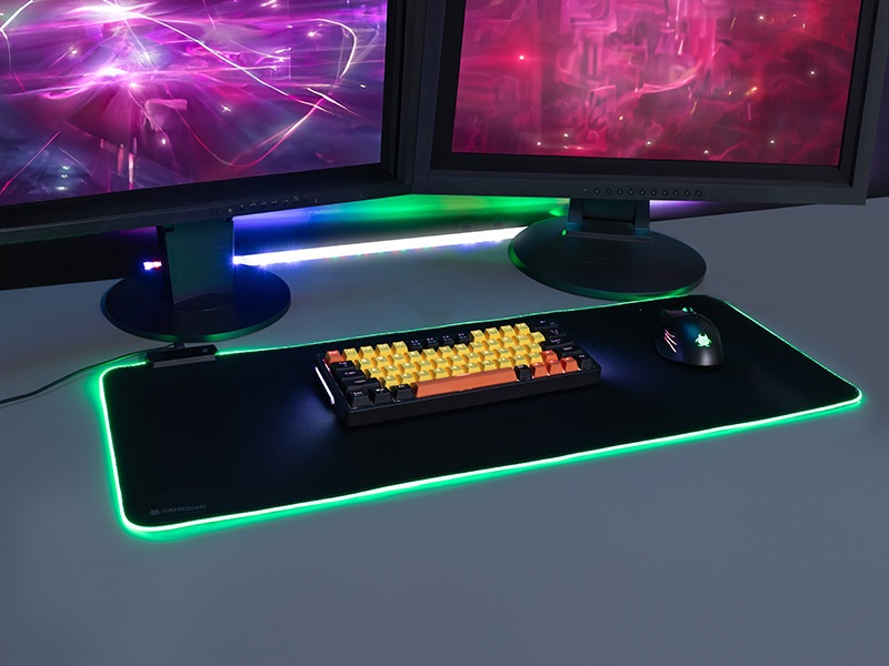 Tracer TRAPAD47549 Maxi RGB GameZone 800x300 mm RGB világítás szövet fekete billentyűzet és egérpad