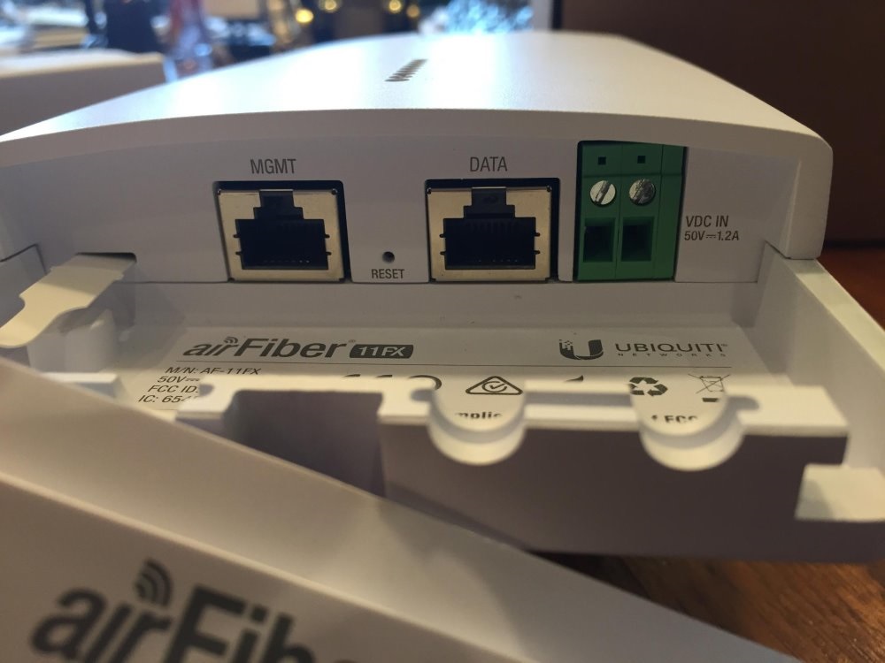 Ubiquiti AF-11 AirFiber 11GHz 1Gbps+ Pont-Pont Gigabit Radio