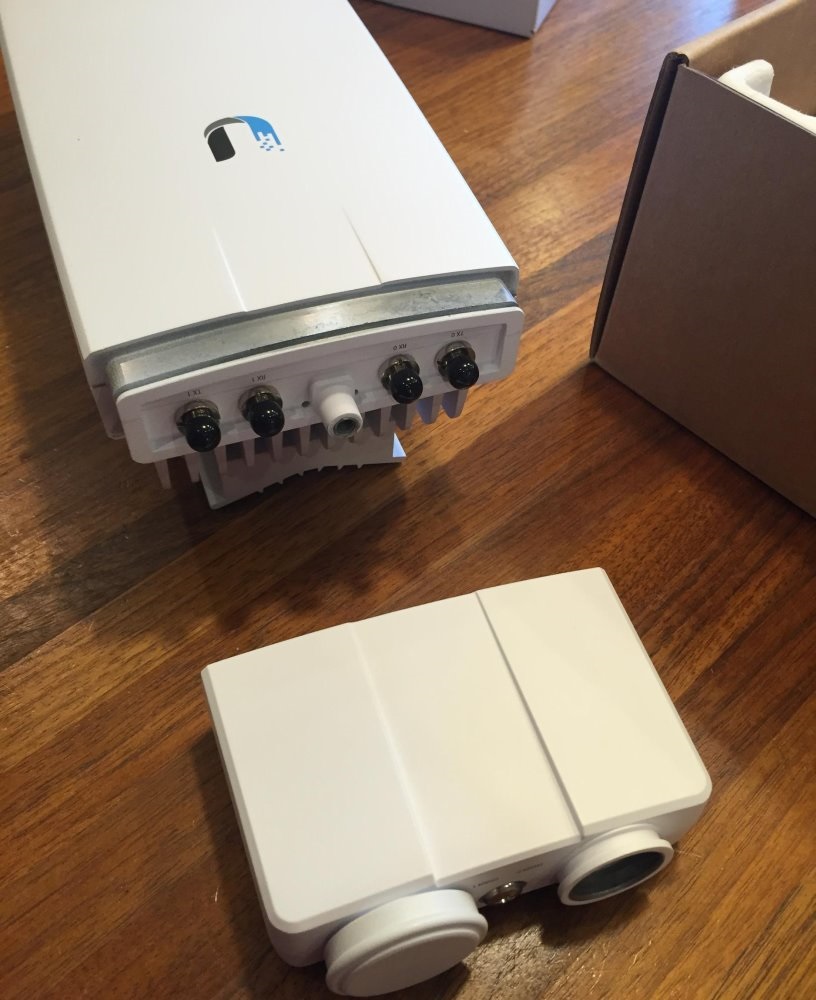 Ubiquiti AF-11 AirFiber 11GHz 1Gbps+ Pont-Pont Gigabit Radio