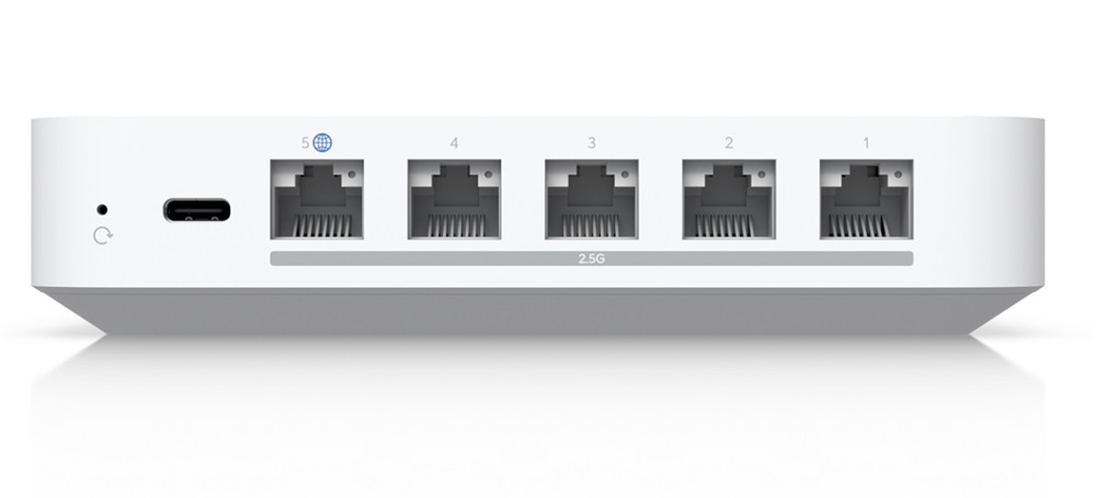 Ubiquiti UniFi UCG-Max 4x2.5 GbE LAN 1x2.5 Multi-Gigabit WAN port Security Cloud Gateway router