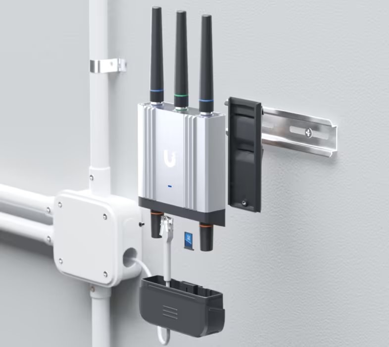 Ubiquiti UniFi UMR-Industrial 2xGbE LAN 1xnanoSIM IoT 4G/LTE CAT4  beltéri/kültéri Vezeték nélküli ipari router