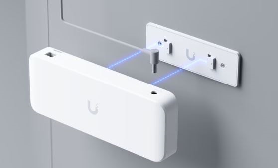 Ubiquiti UniFi USW-Ultra-60W 8xGbE LAN port 7x PoE+ (52W) L2 menedzselhető switch