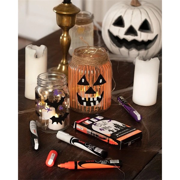 Uni Chalk NI PWE-5M Halloween 4db-os folyékony krétafilc készlet (fehér, fekete, fl narancs, lila)