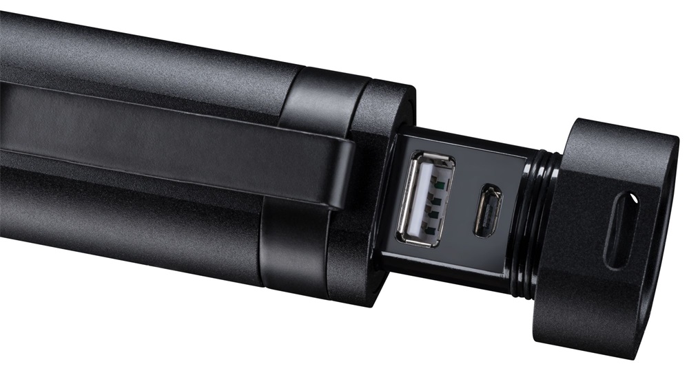 Varta 18901101111 hordozható Night Cutter F30R 2600mAh  powerbank+IPX4 elemlámpa