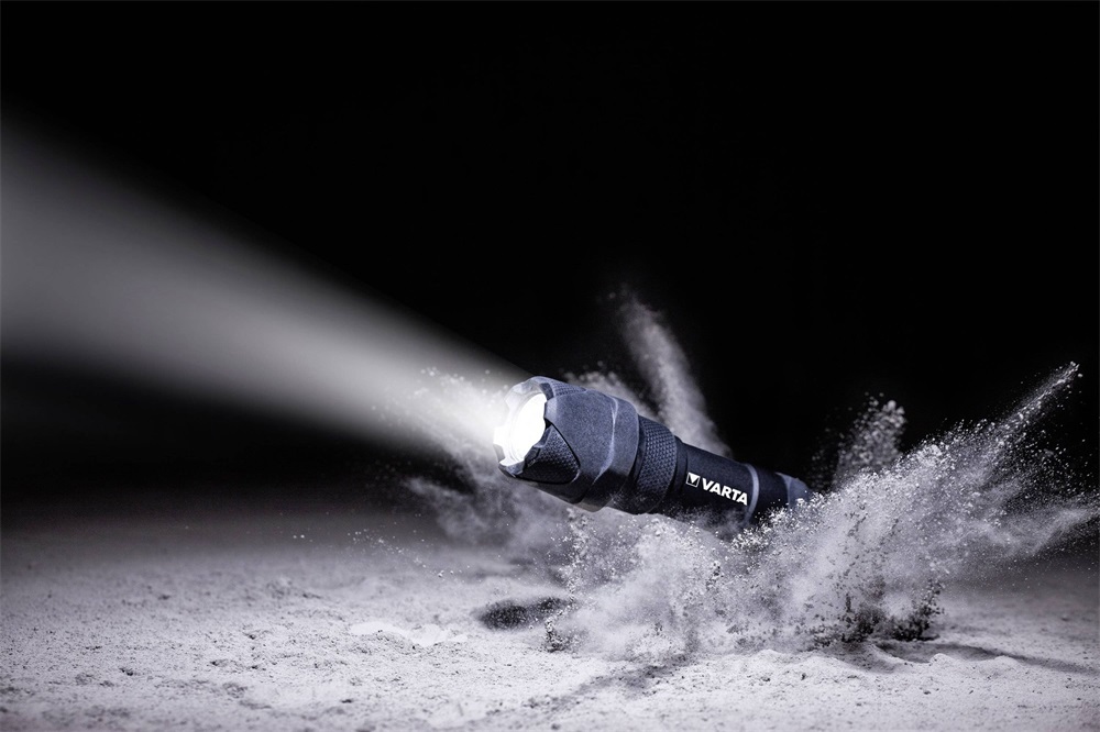 Varta 18710101421 Indestructible F10 Pro/3AAA/300 lumen/elemlámpa