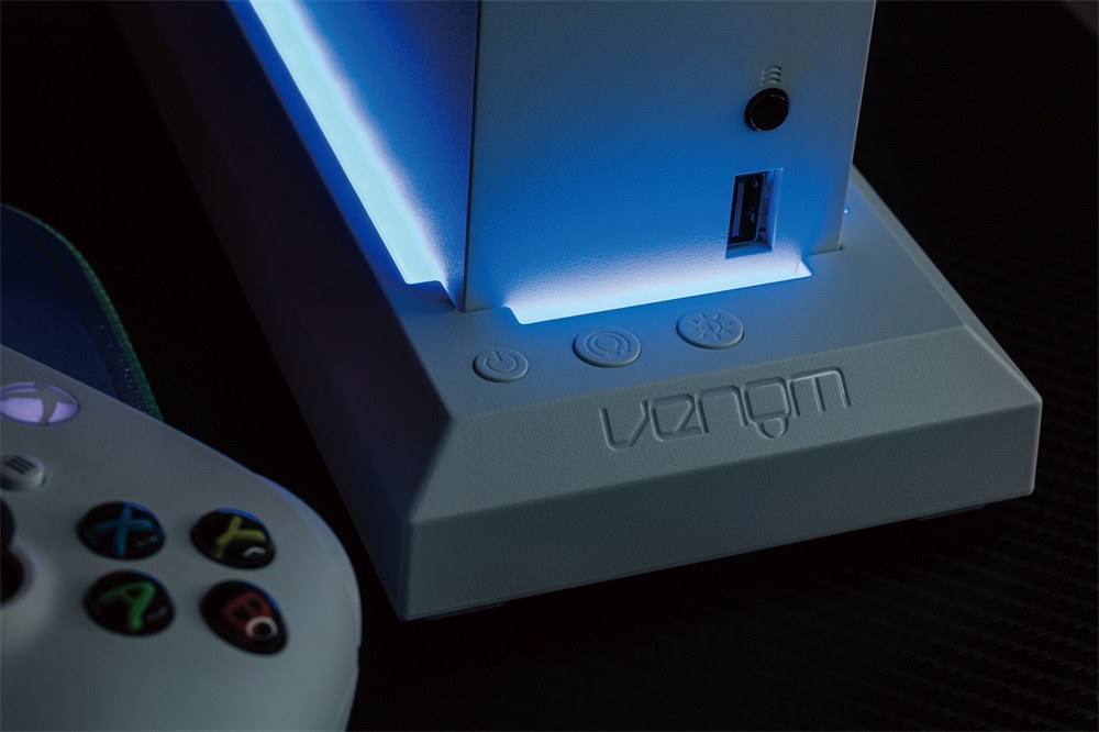 Venom VS3510 Xbox Series S fehér RGB LED állvány