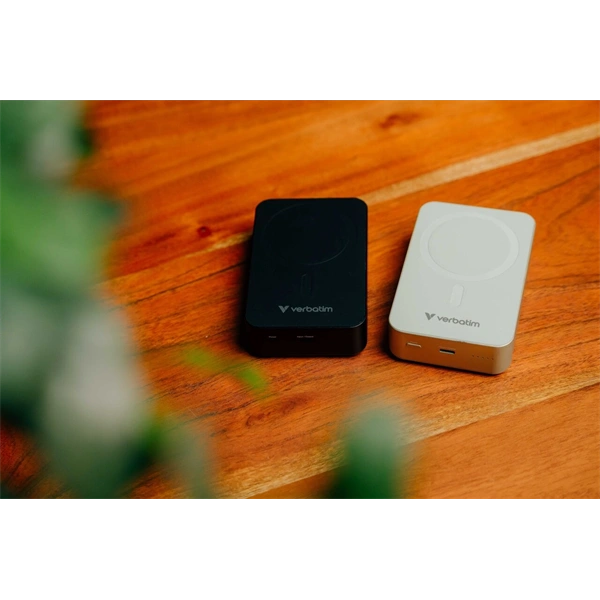 Verbatim 32223 Charge n Go Essentials 20000mAh fekete vezeték nélküli mágneses powerbank