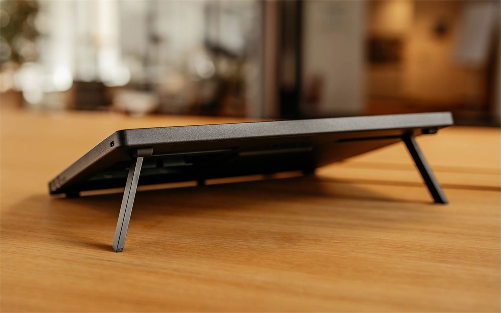 Wacom DTK168K0B Cintiq 16 DTK168 digitális rajztábla