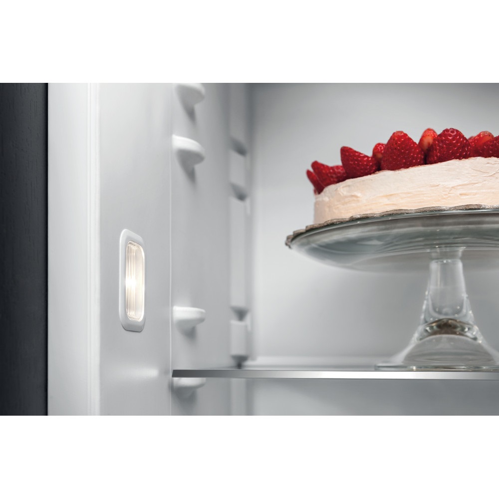 Whirlpool ARG 18081 alulfagyasztós, beépíthető, Hűtő:314L, Fagyasztó:74L, hűtőszekrény