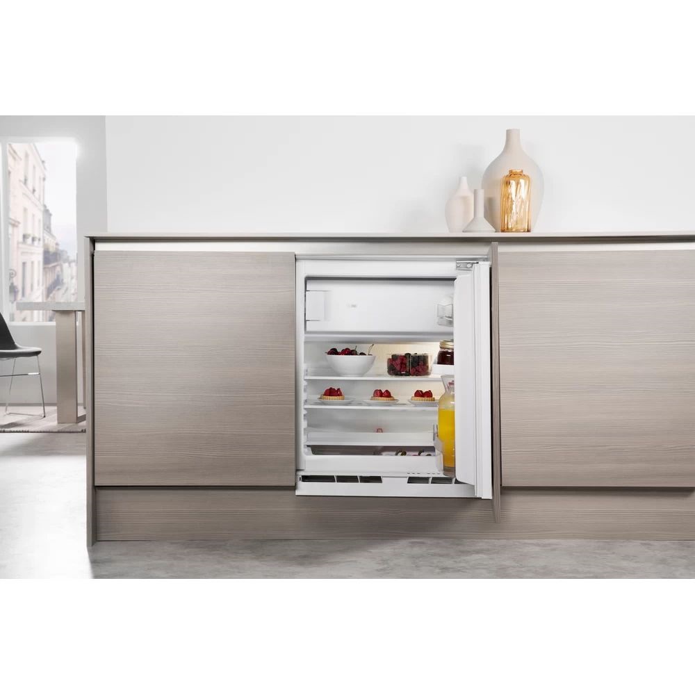 Whirlpool ARG 913 1 egyajtós, beépíthető, Hűtő:108L, Fagyasztó:18L, hűtőszekrény