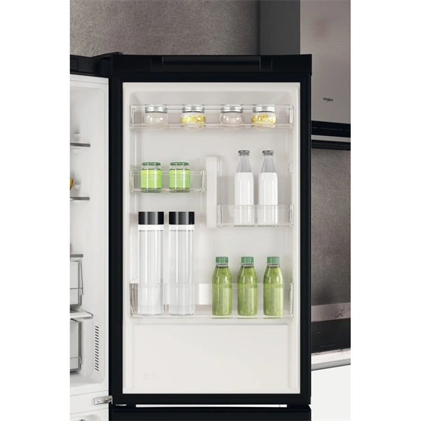 Whirlpool W7X 82I K fekete, alulfagyasztós, Hűtő:231L, Fagyasztó:104L, hűtőszekrény