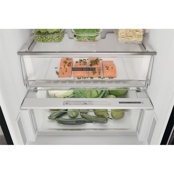 Whirlpool W7X 83T KS fekete, alulfagyasztós, Hűtő:231L, Fagyasztó:104L, No frost hűtőszekrény (Újszerű)