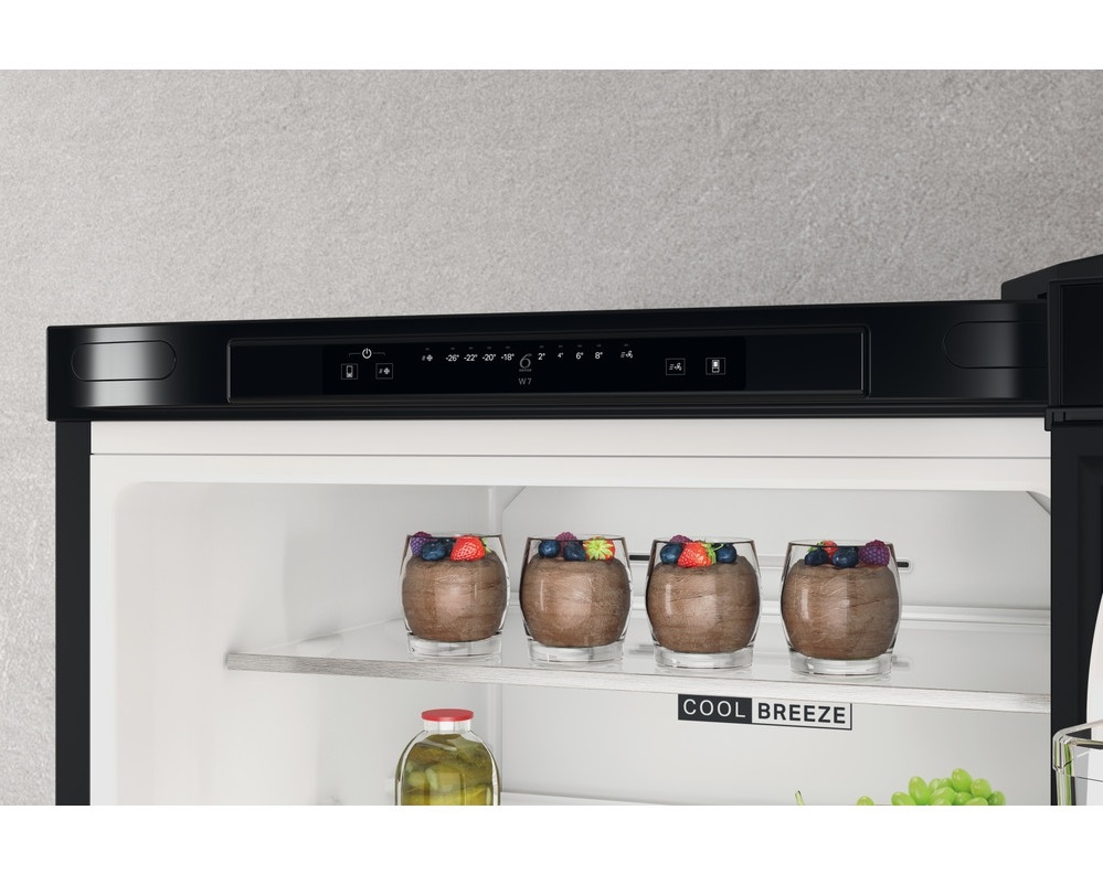 Whirlpool W7X 93A K fekete, alulfagyasztós, Hűtő:263L, Fagyasztó:104L, No frost hűtőszekrény