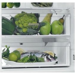 Whirlpool W7 821O K fekete, alulfagyasztós, Hűtő:239L, Fagyasztó:104L, Total No frost hűtőszekrény