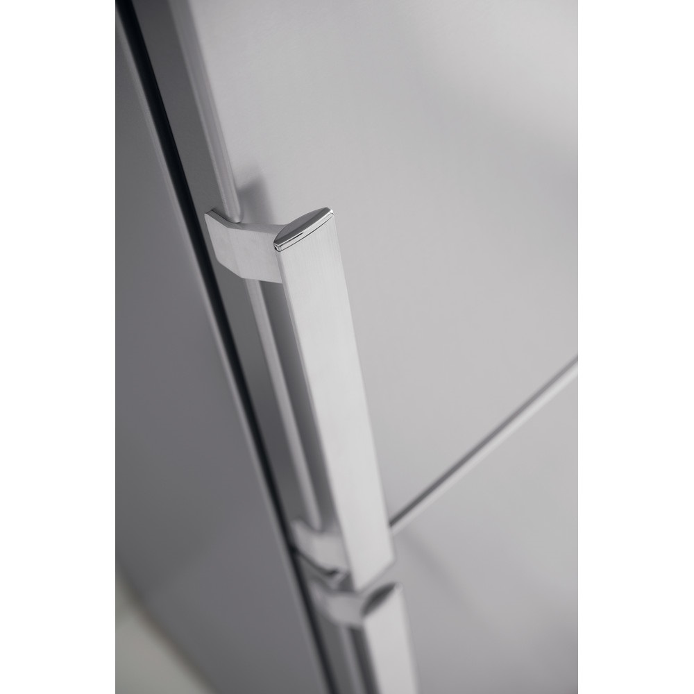 Whirlpool WT70E 831 X inox, felülfagyasztós, Hűtő:317L, Fagyasztó:106L, No frost hűtőszekrény